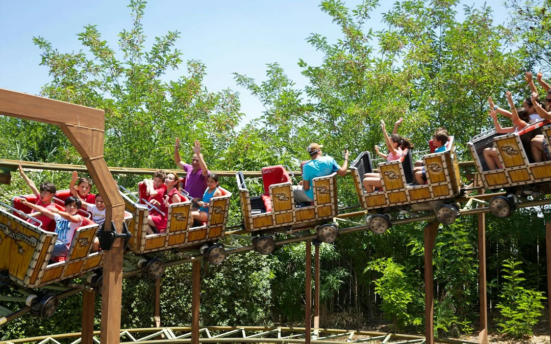 Pack of 3: Full-Day Tickets for Isla Mágica and Agua Mágica Image 4
