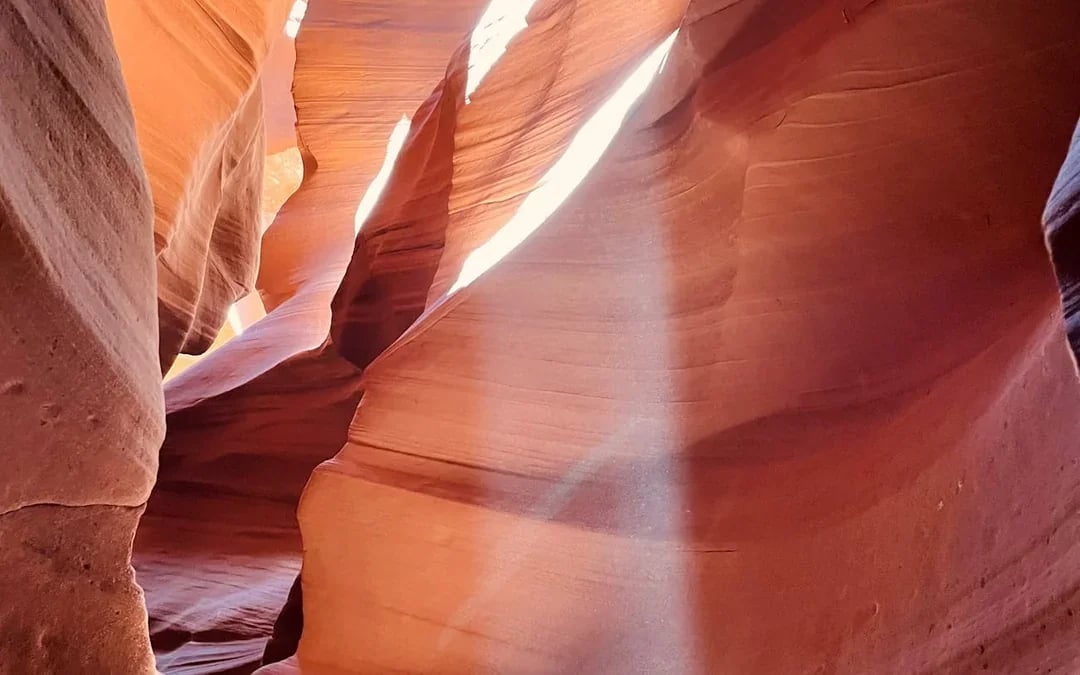 Page: Upper Antelope Canyon Guided Sightseers Tour Image 1