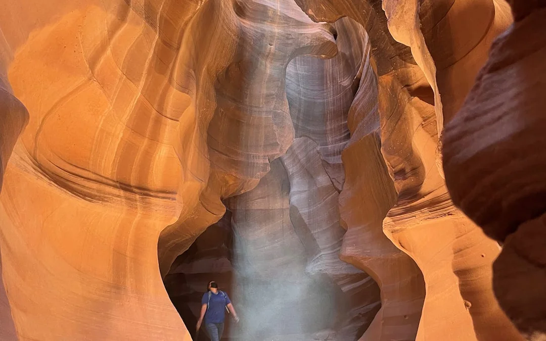 Page: Upper Antelope Canyon Guided Sightseers Tour Image 3