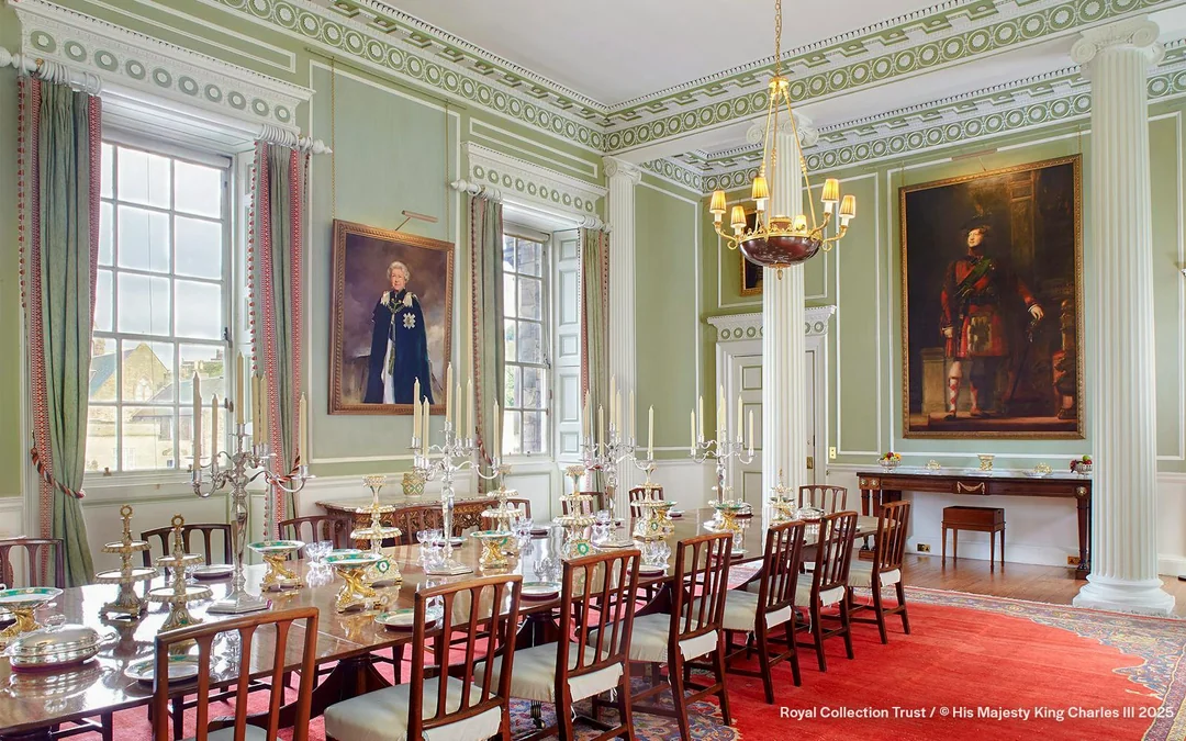 Palace of Holyroodhouse Entry Tickets & Private Guided Tour of Queen Elizabeth II Private Apartments Image 8