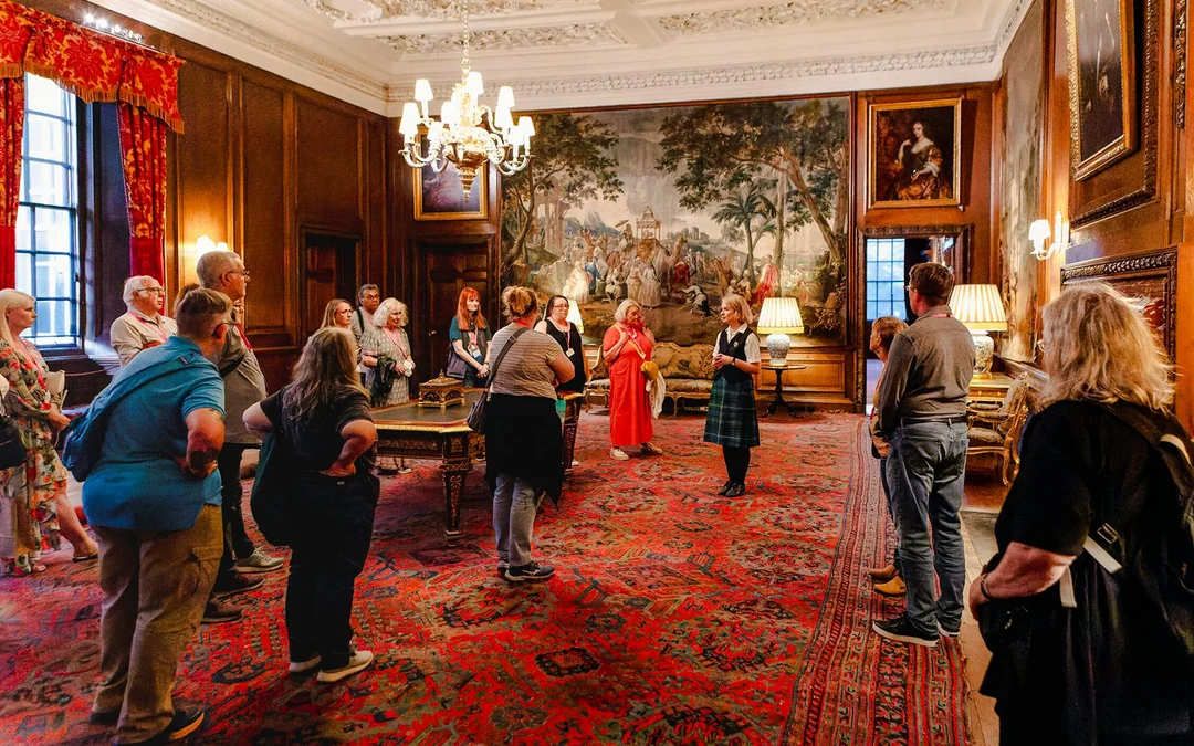 Palace of Holyroodhouse Small-Group Exclusive Guided Tour Image 1