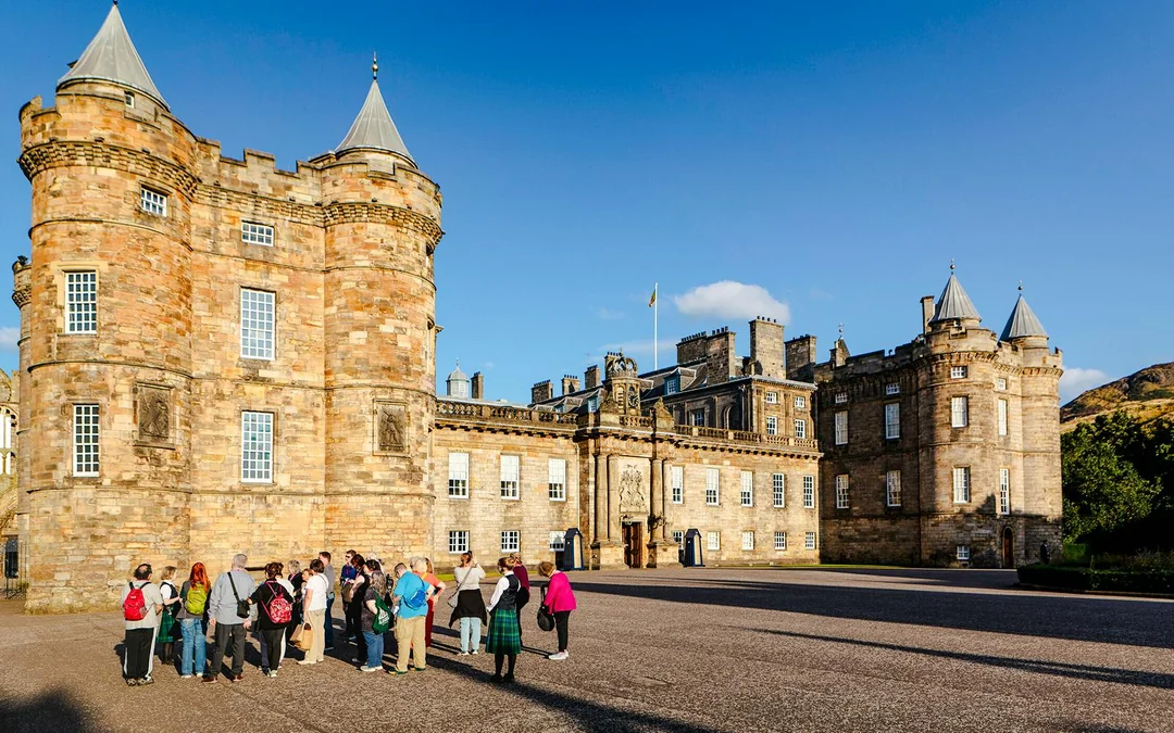 Palace of Holyroodhouse Small-Group Exclusive Guided Tour Image 2