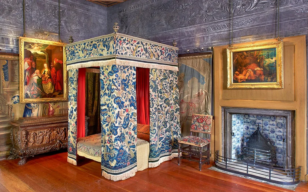 Palace of Holyroodhouse Small-Group Exclusive Guided Tour Image 5