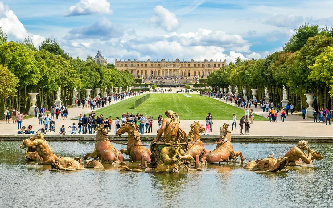 Palace of Versailles Guided Tours Image 1
