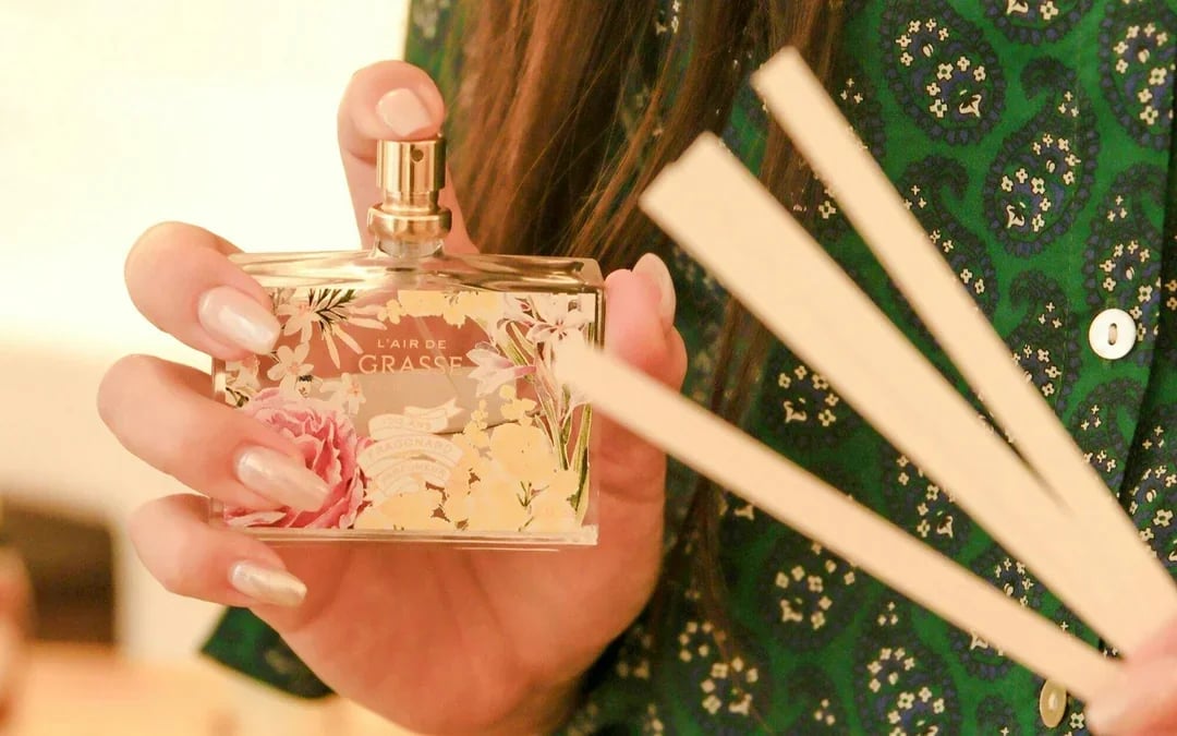 Palais Garnier Guided Tour & Fragonard Perfume Workshop Image 8