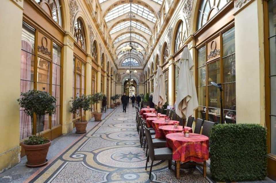 Palais Royal and the Covered Galleries: walking audio tour