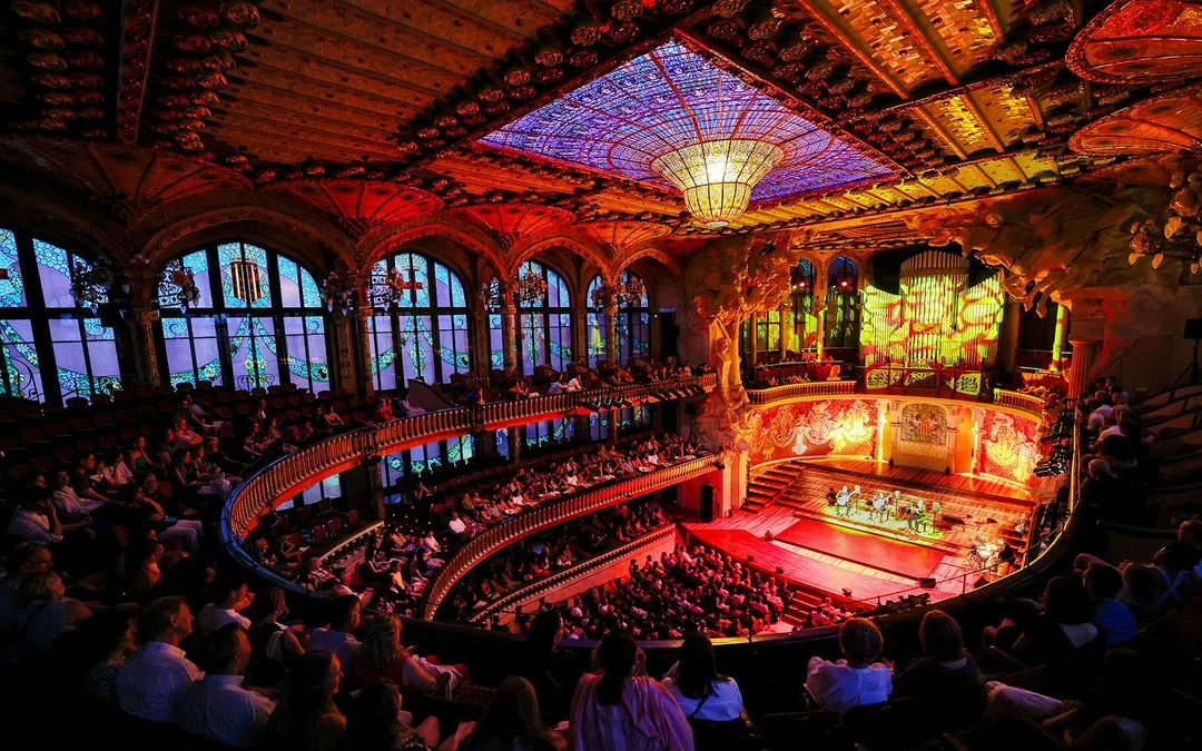 Palau de la Música Catalana - Barcelona Guitar Trio & Dance Image 4