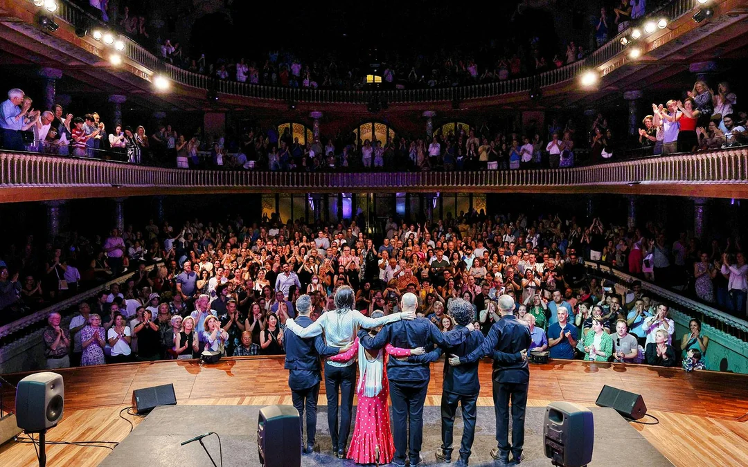 Palau de la Música Catalana - Barcelona Guitar Trio & Dance Image 8
