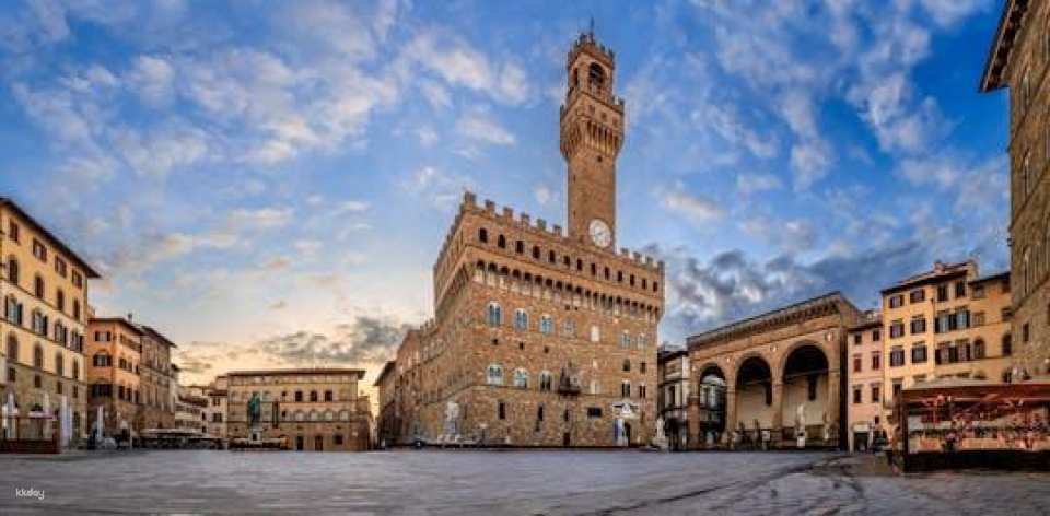 Palazzo Vecchio secret passages tour with lunch or gelato tasting