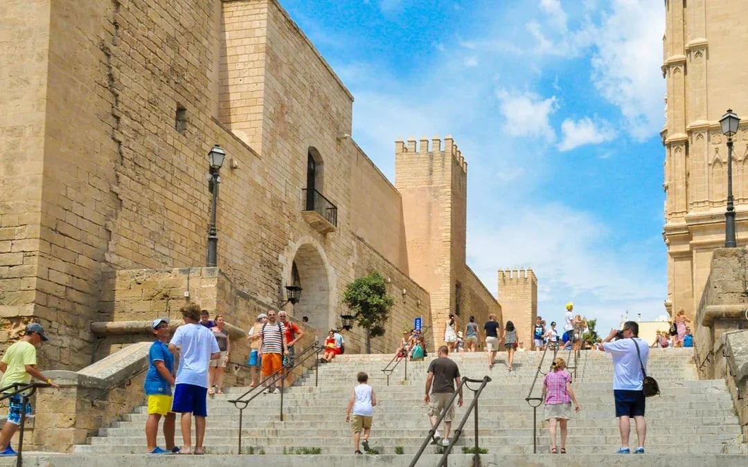 Palma Cathedral & Old Town Guided Tour Image 12