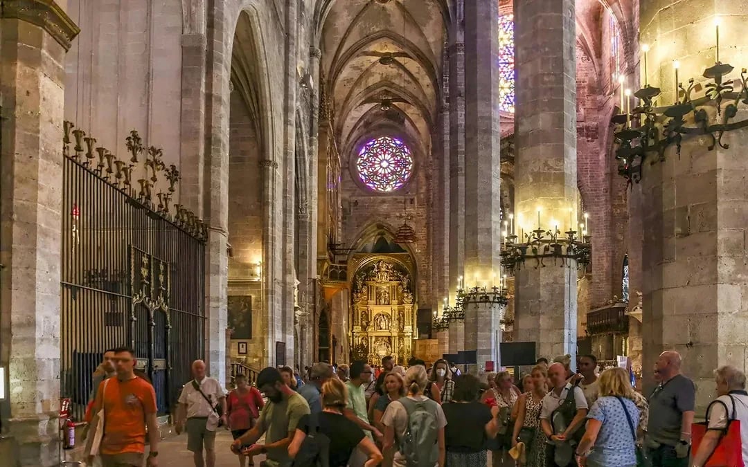 Palma Cathedral & Old Town Guided Tour Image 3