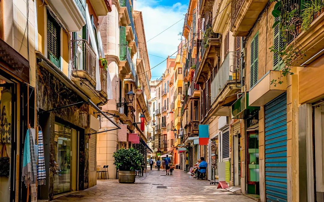 Palma Cathedral & Old Town Guided Tour Image 5