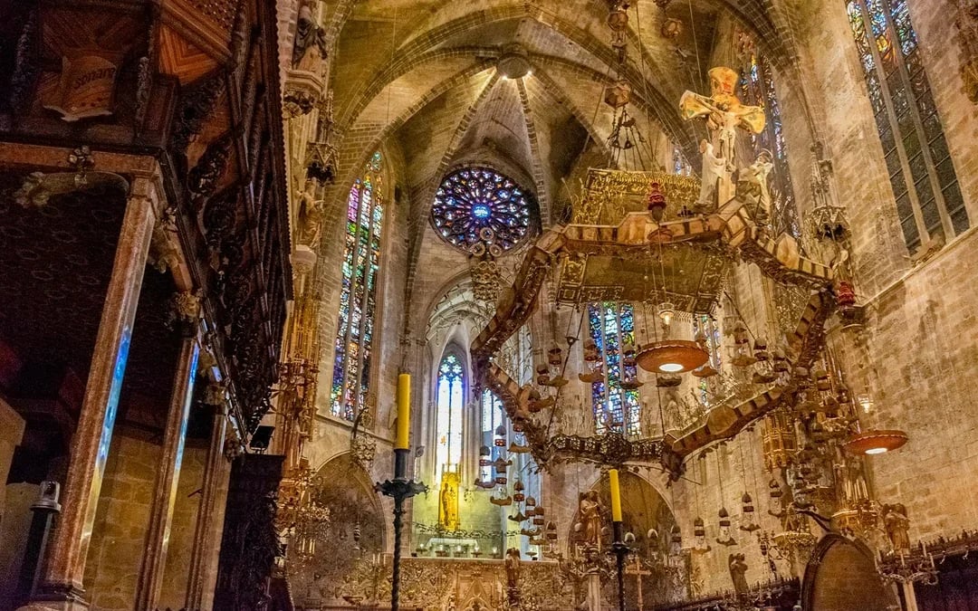 Palma Cathedral & Old Town Guided Tour Image 6