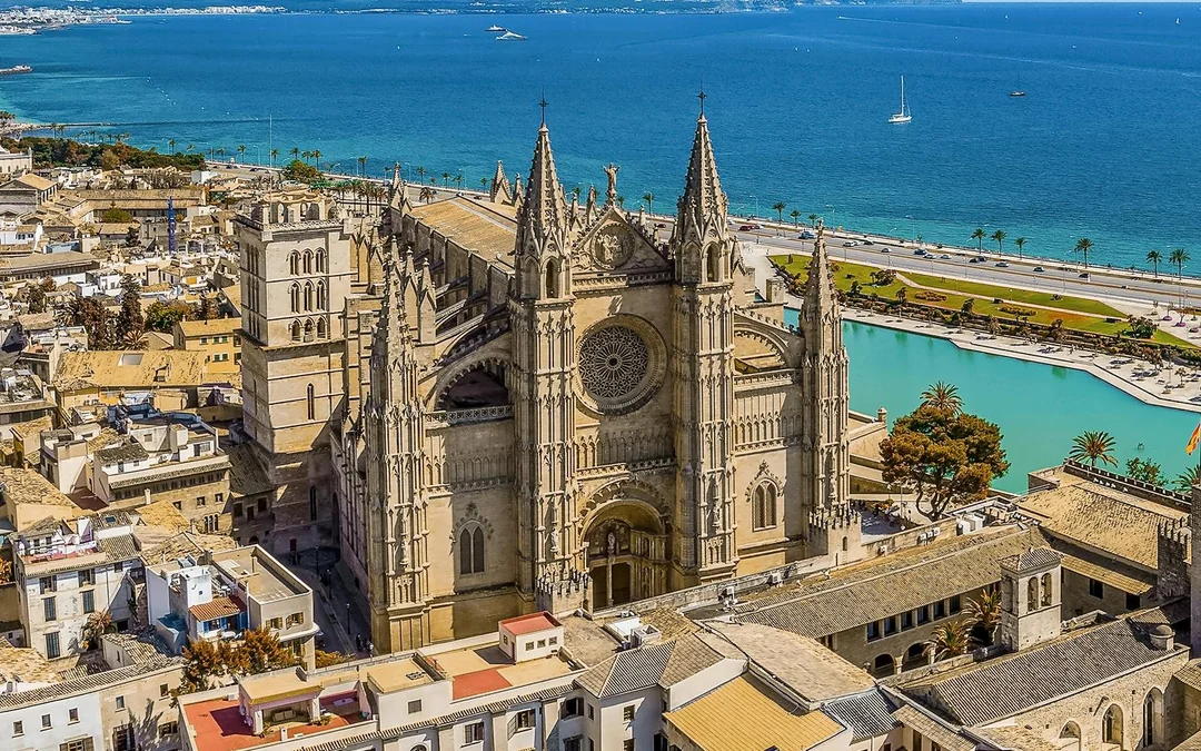 Palma Cathedral Skip-the-Line Tickets with Terrace Access Image 1