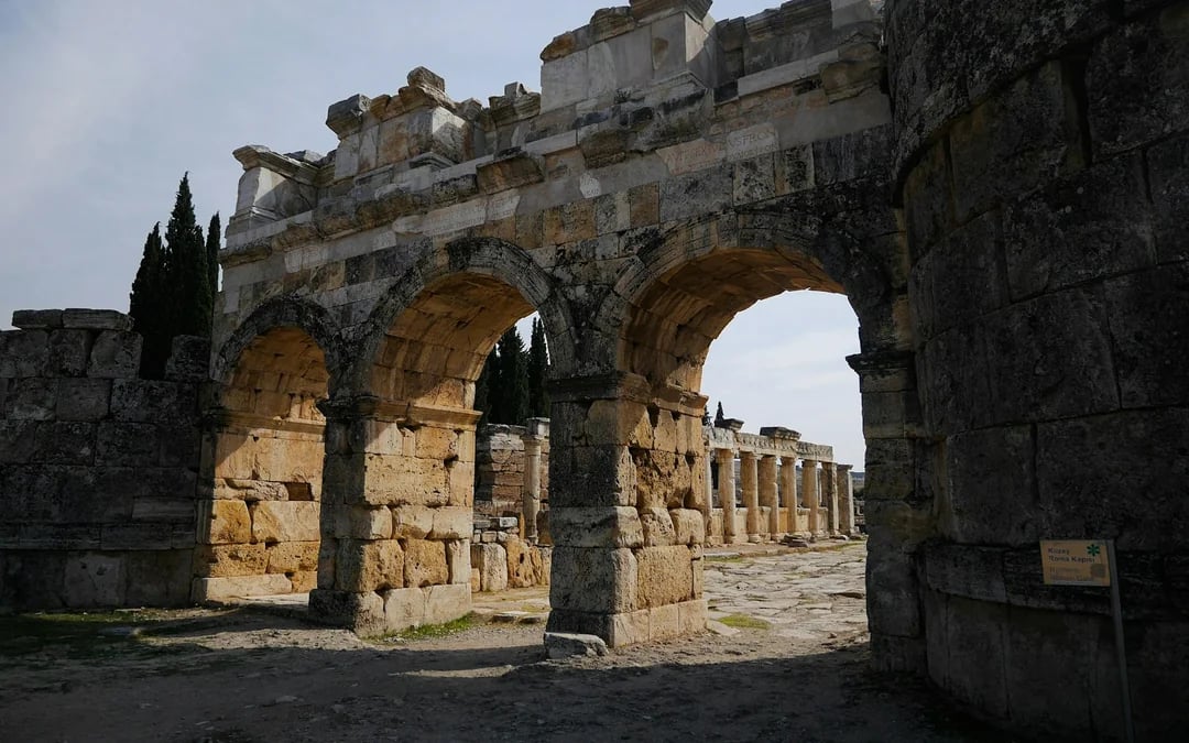 Pamukkale & Hierapolis Small-Group Guided Day Trip with Hotel Transfers and Lunch Image 3