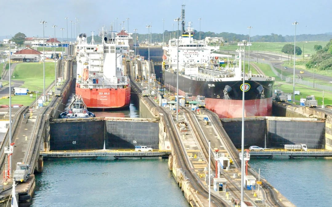 Panama City Highlights & Panama Canal Small-Group Tour with Hotel Pickup and Drop-Off Image 1