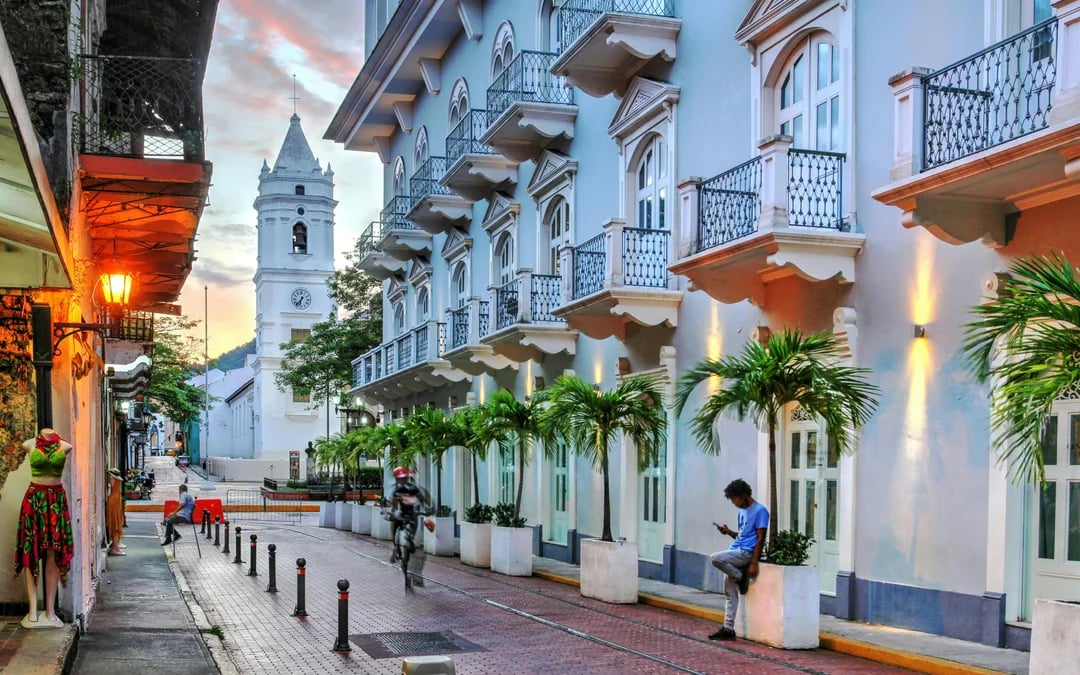 Panama City Night Tour with Hotel Transfers: Amador Causeway & Casco Viejo Image 4