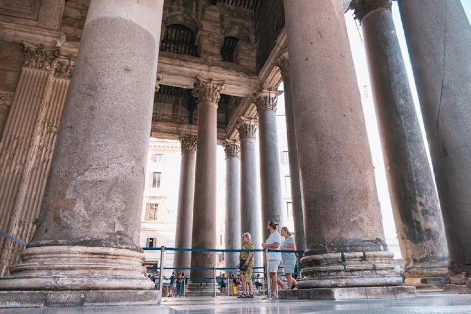 Pantheon fast track entrance tickets with audio guide