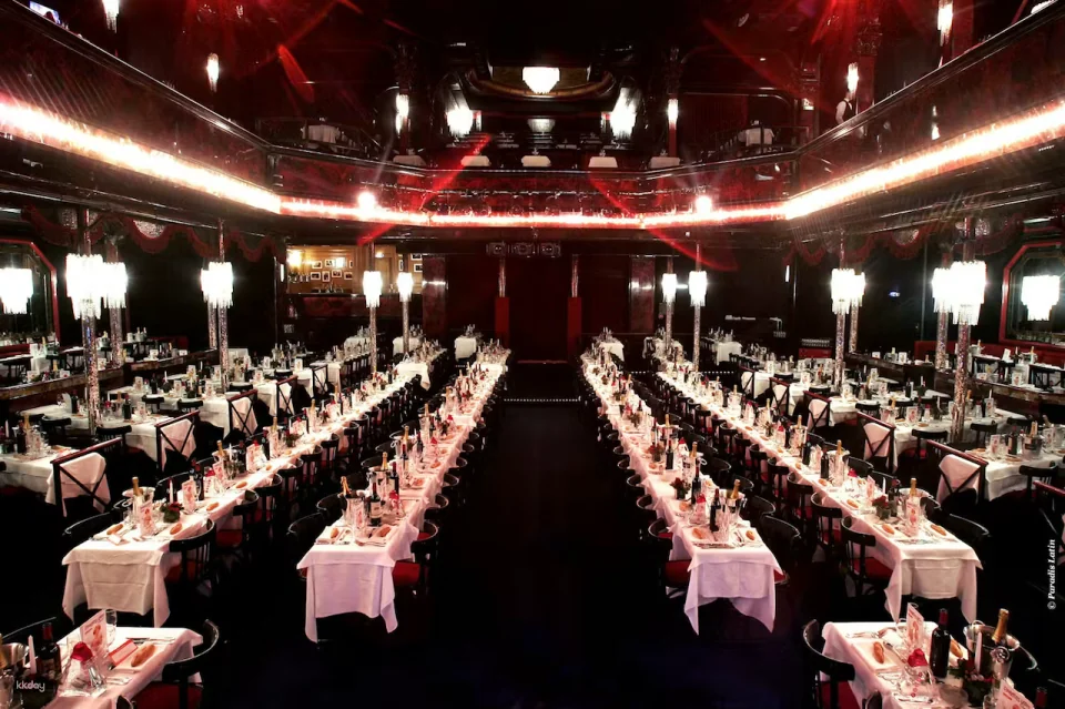 Paradis Latin Cabaret Night Show | France