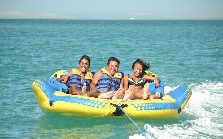 Parasailing, Banana & Quadra boat With Transfer - Sharm El Sheikh Image 4