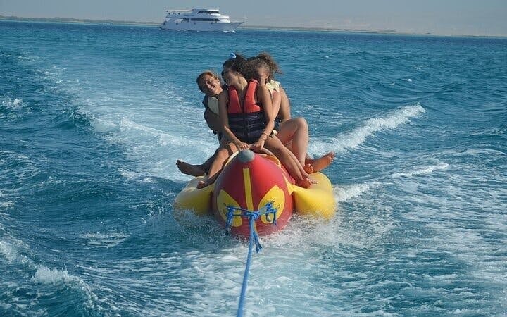 Parasailing, Banana & Quadra boat With Transfer - Sharm El Sheikh Image 6