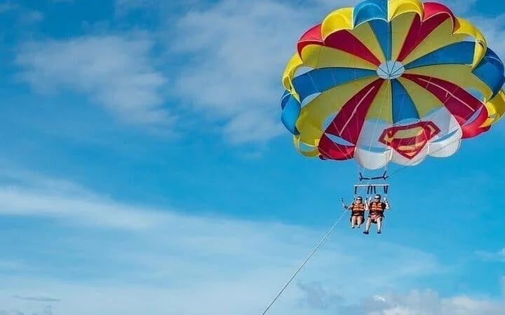 Parasailing, Banana & Quadra boat With Transfer - Sharm El Sheikh Image 9