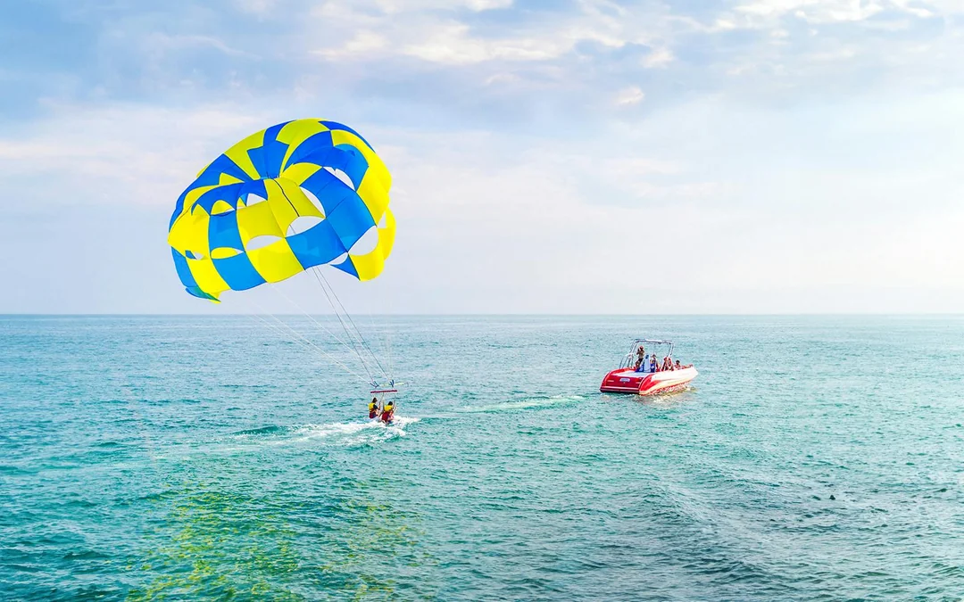 Parasailing in Dubai Image 2