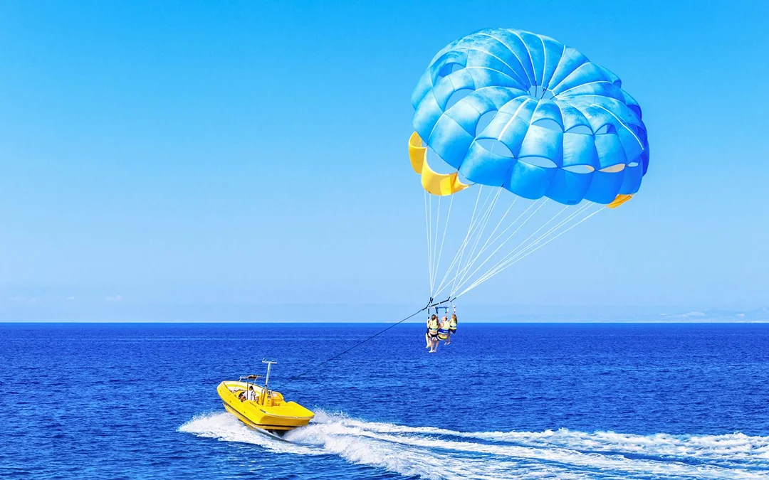 Parasailing in Dubai Image 3