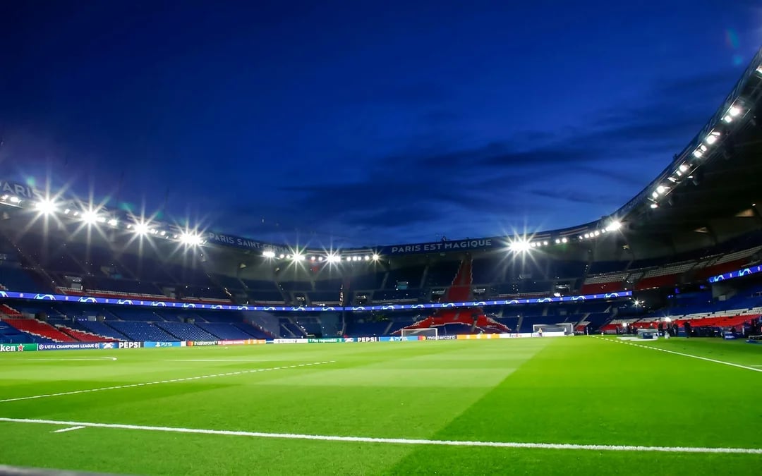 Parc des Princes Night Session with Pitchside Experience Image 1