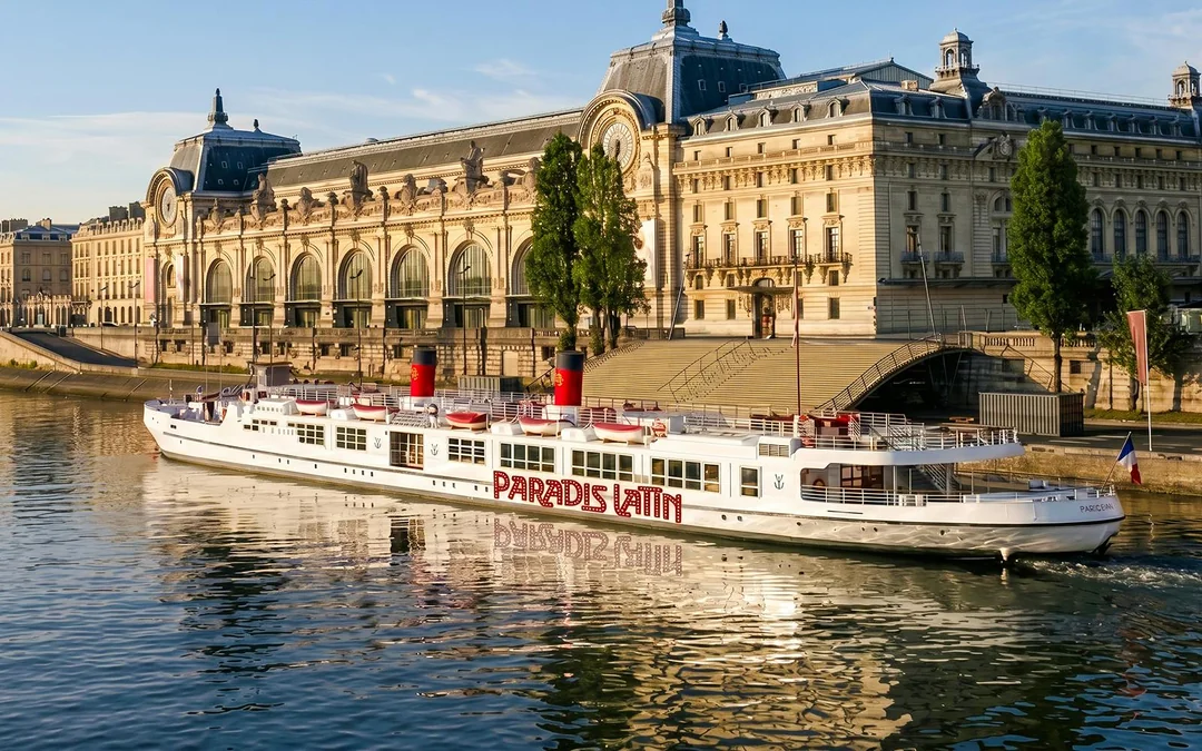 Paris Bastille Day Eve Dinner Cruise, Exclusive Show & Fireworks Image 7