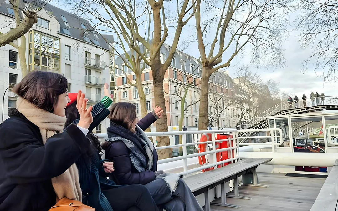 Paris: Canal Saint Martin to Seine River Sightseeing Cruise  Image 3