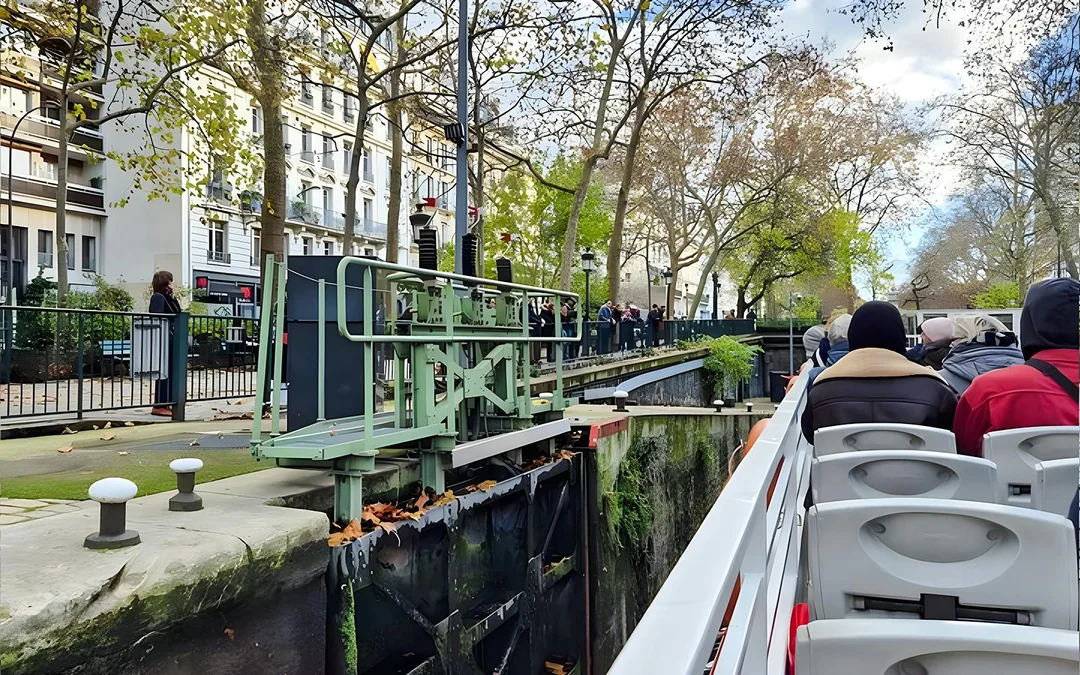 Paris: Canal Saint Martin to Seine River Sightseeing Cruise  Image 4