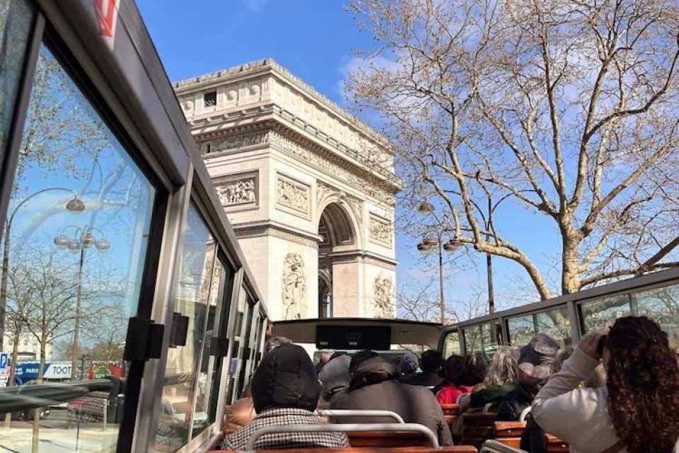 Paris city tour, Seine cruise and Eiffel Tower reserved access