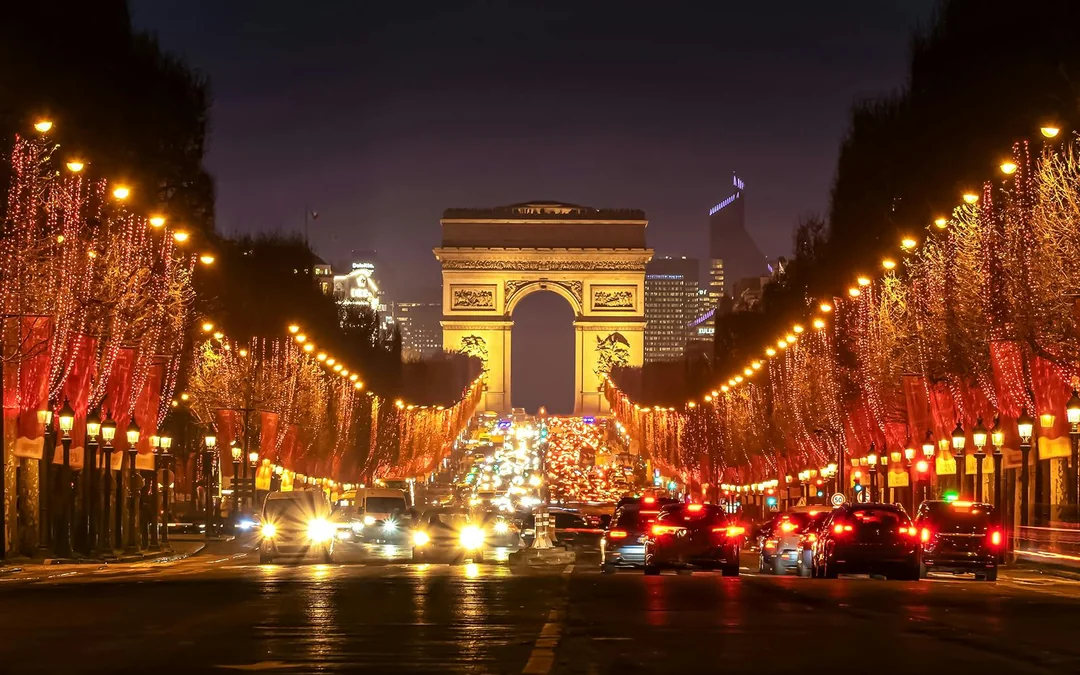 Paris Evening Sightseeing Tour with Eiffel Tower Summit Tickets Image 3
