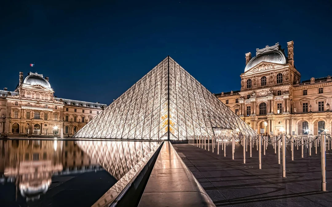 Paris Evening Sightseeing Tour with Eiffel Tower Summit Tickets Image 4