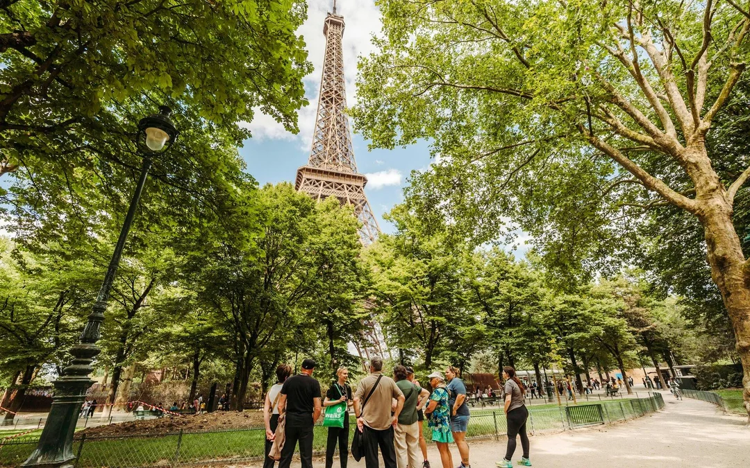 Paris in a Day with Louvre or Orsay, Eiffel Tower, City Walk & Cruise Image 12