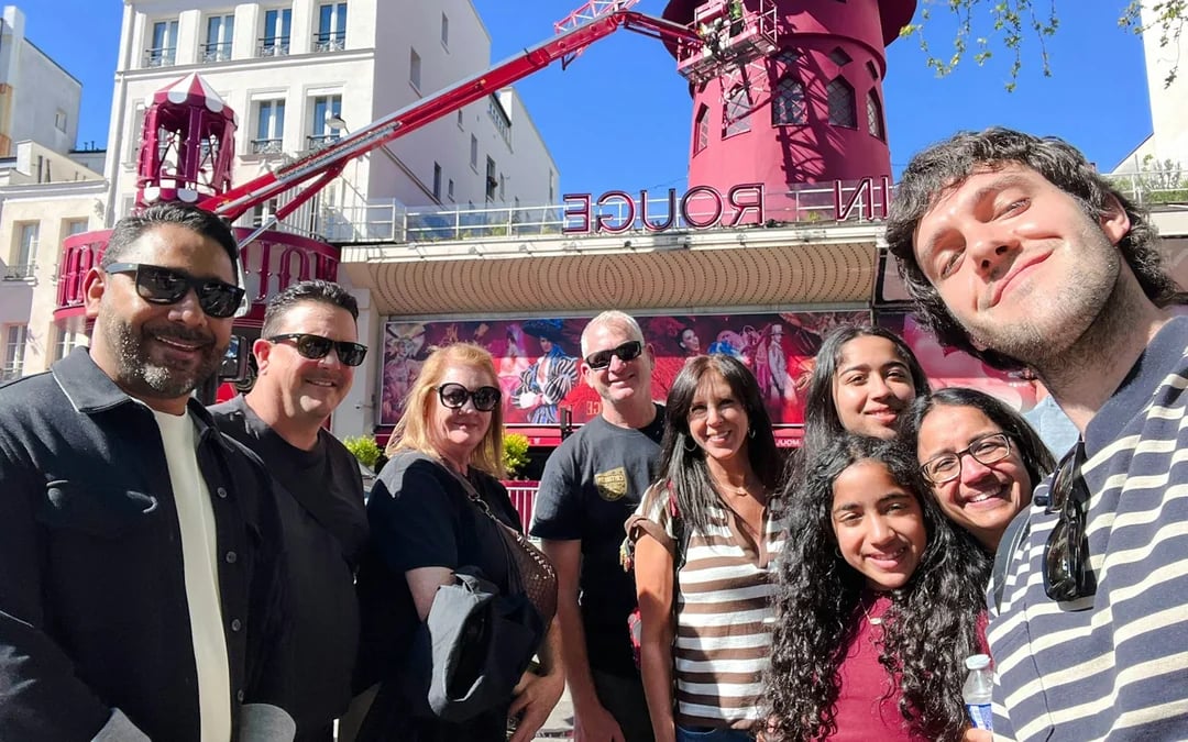 Paris Landmarks Guided Walking Tour with Sacré-Cœur Entry Image 2