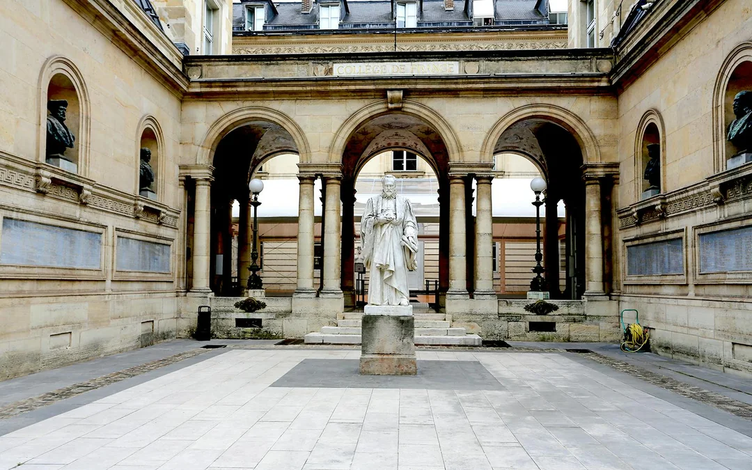 Paris Latin Quarter Walking Tour with Pantheon Entry Image 2