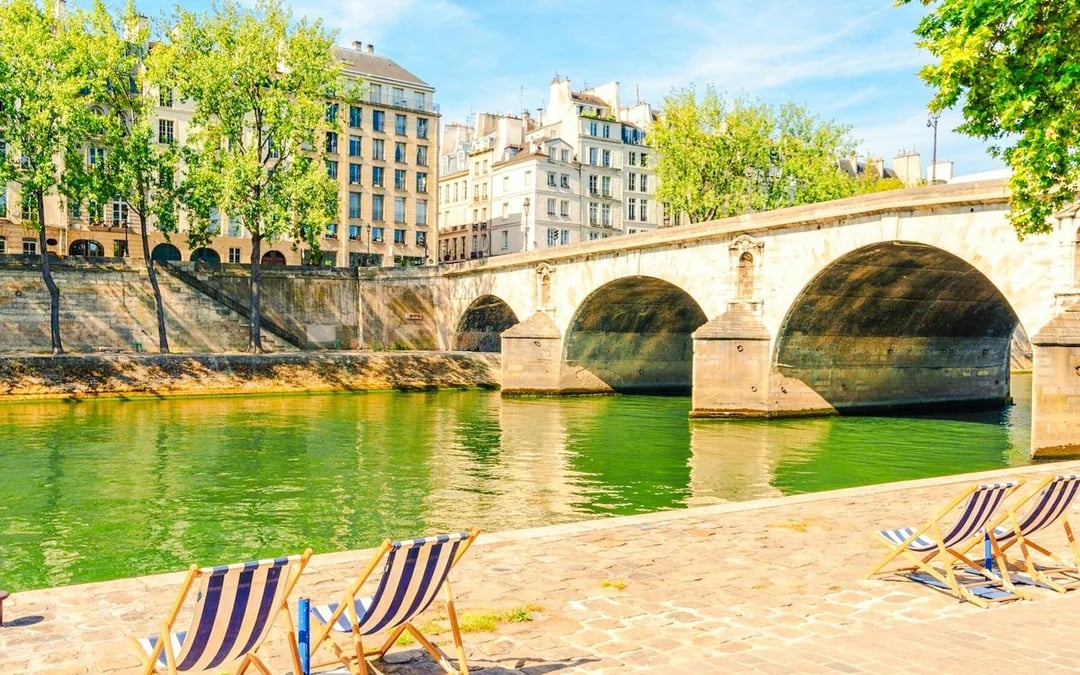 Paris Le Marais Self-Guided Walking Tour and Scavenger Hunt Image 1