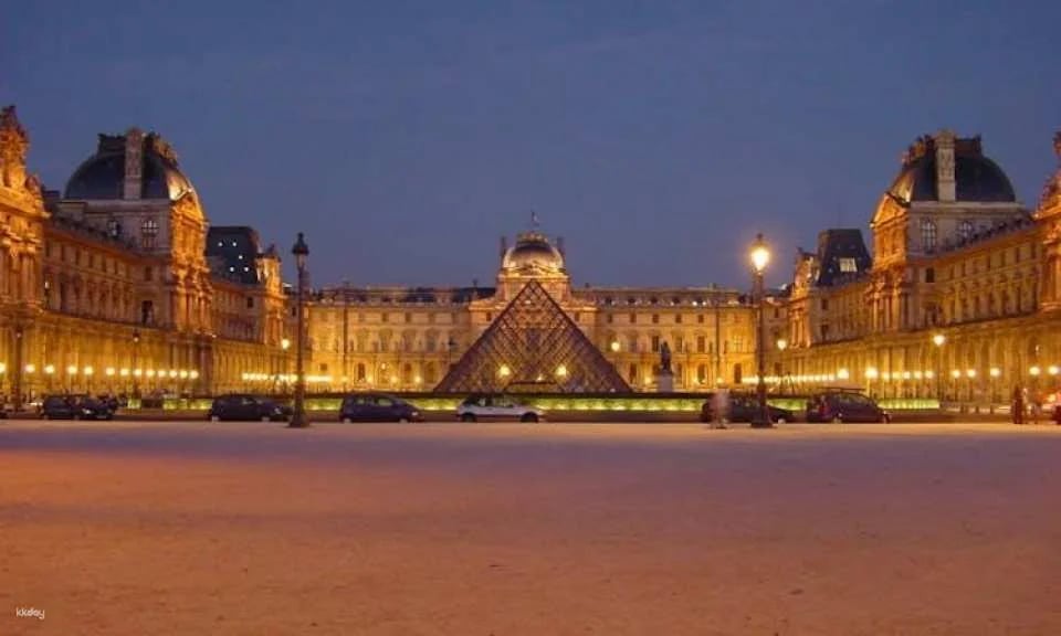 Paris legends and mysteries 2-hour guided walking tour