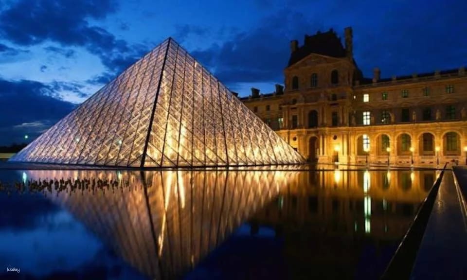 Paris legends and mysteries 2-hour guided walking tour