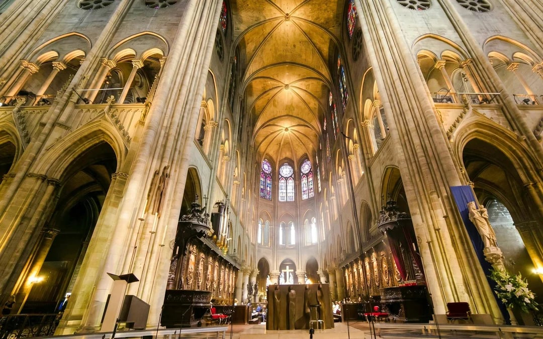 Paris Notre-Dame Interior Guided Tour with Scheduled Slot Image 1