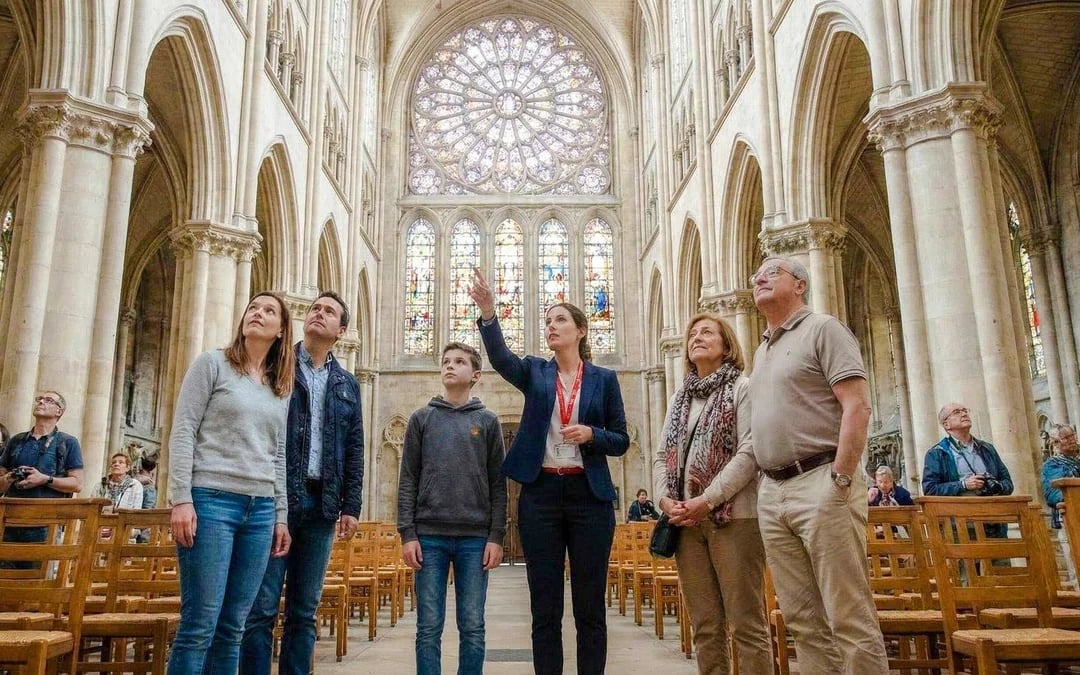 Paris Notre-Dame Interior Guided Tour with Scheduled Slot Image 11