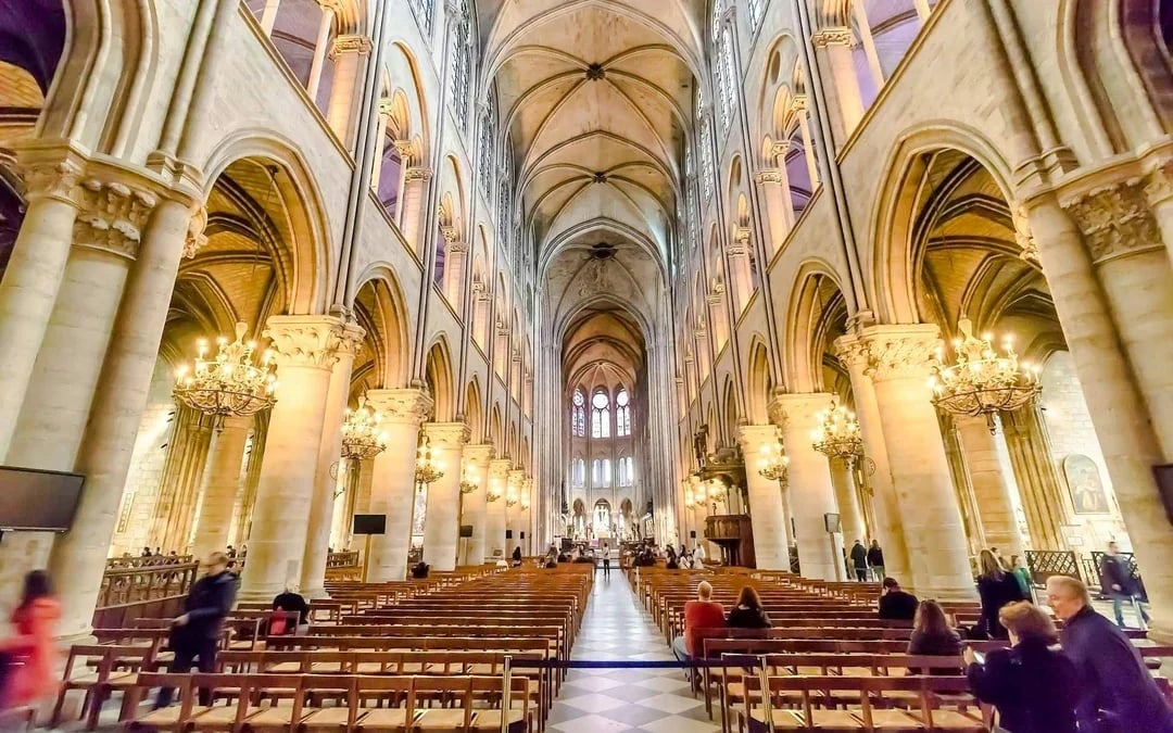 Paris Notre-Dame Treasury Guided Tour with Scheduled Slot Image 2