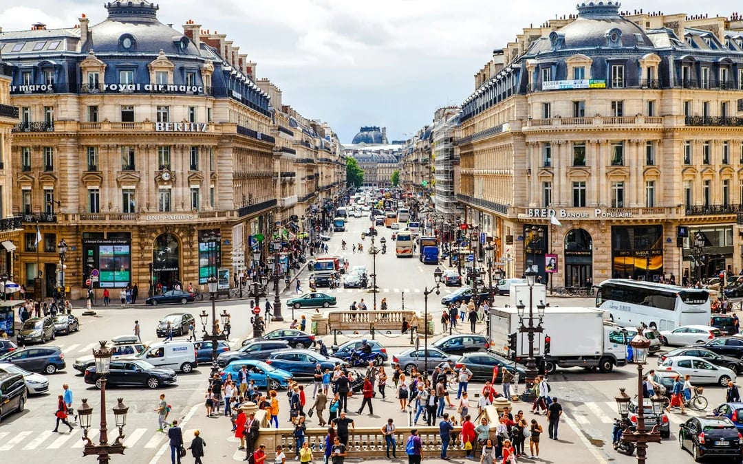 Paris Private Chauffeured Shopping Experience with Pickup and Drop-off Image 1