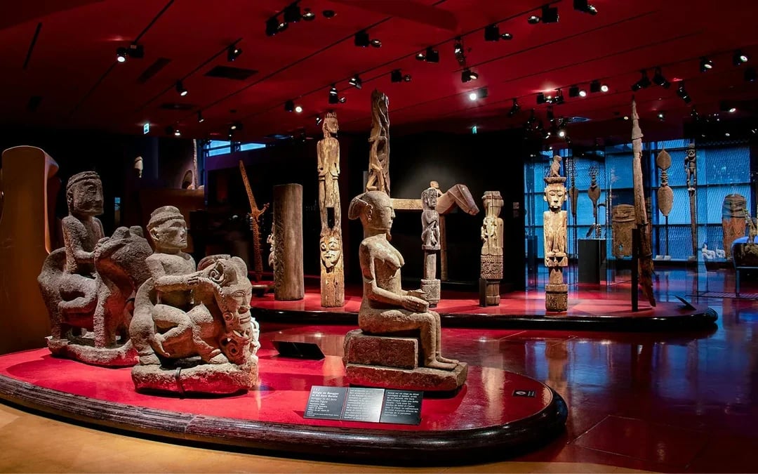 Paris: Quai Branly Museum & Seine River Cruise Tickets Image 11