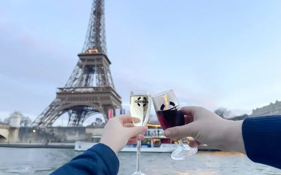 Paris: Seine River Sightseeing Sunset Cruise with Champagne Image 9