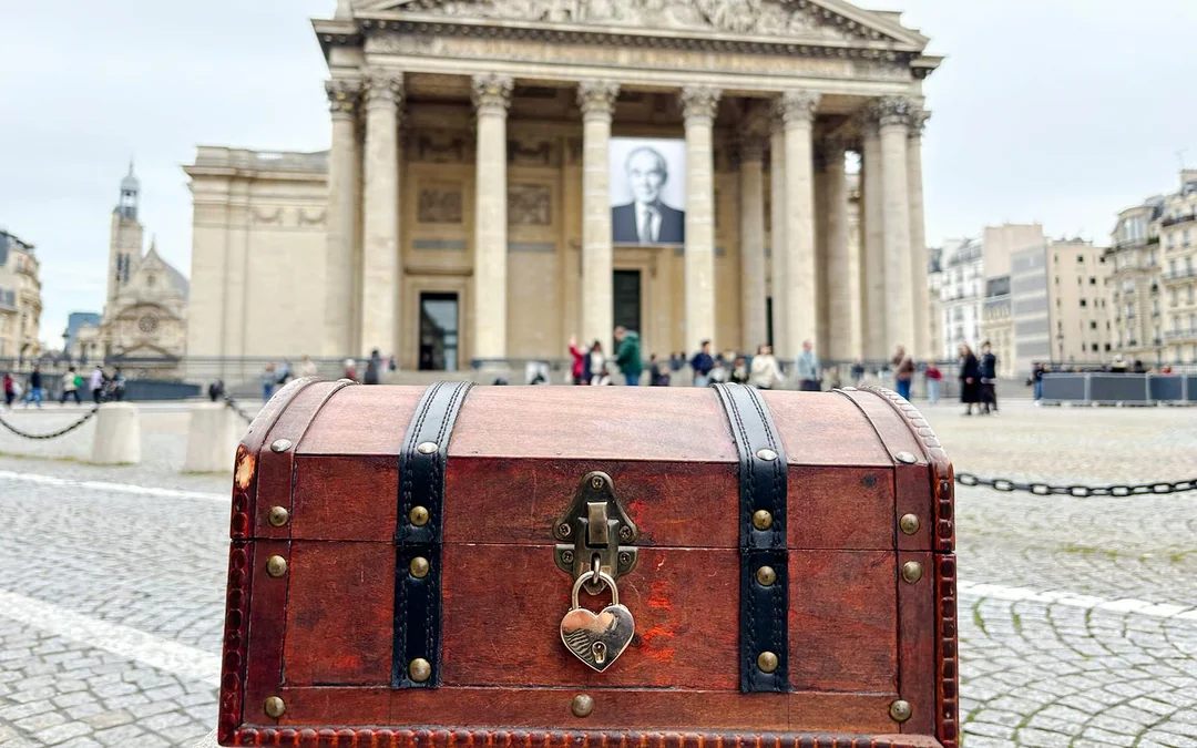 Paris Self-Guided Treasure Hunt: From the Panthéon to the Louvre Image 2