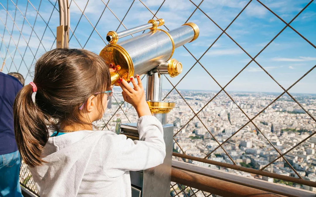 Paris Sightseeing Tour with Eiffel Tower 2nd Floor Tickets Image 5