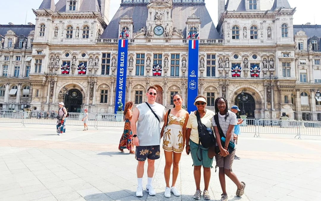 Paris Small-Group Walking Tour with Opéra Garnier and Alain Ducasse Chocolate Boutique Image 3